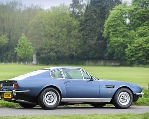 Preview wallpaper aston martin, v8, saloon, 1972, blue, side view, retro, nature