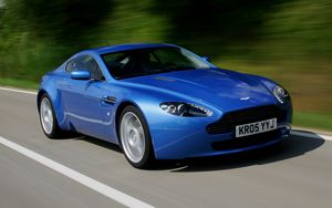 Preview wallpaper aston martin v8 vantage, 2005, blue, front view, style, asphalt