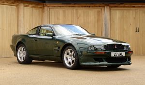 Preview wallpaper aston martin, v8, vantage, 1993, green, side view, style