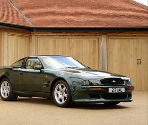 Preview wallpaper aston martin, v8, vantage, 1993, green, side view, style