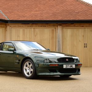 Preview wallpaper aston martin, v8, vantage, 1993, green, side view, style