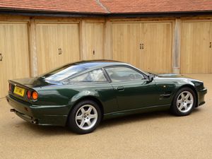 Preview wallpaper aston martin, v8, vantage, 1993, green, side view, auto