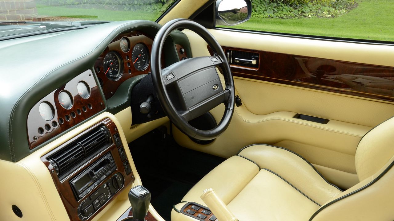 Wallpaper aston martin, v8, vantage, 1993, beige, salon, interior, steering wheel