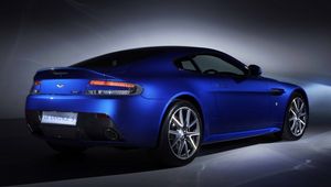 Preview wallpaper aston martin, v8, vantage, 2011, blue, side view, style, auto