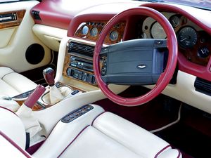 Preview wallpaper aston martin, v8, vantage, 1993, salon, interior, steering wheel, speedometer