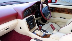 Preview wallpaper aston martin, v8, vantage, 1993, salon, interior, steering wheel