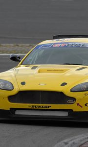 Preview wallpaper aston martin, v8, vantage, 2009, yellow, front view, style, asphalt