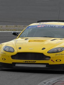 Preview wallpaper aston martin, v8, vantage, 2009, yellow, front view, style, asphalt