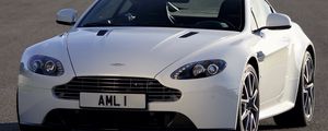 Preview wallpaper aston martin, v8, vantage, 2011, white, front view, auto