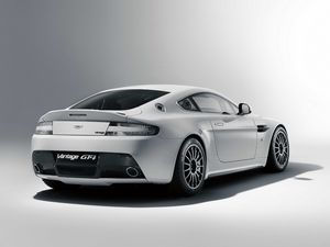 Preview wallpaper aston martin, v8, vantage, 2010, white, rear view, car, style