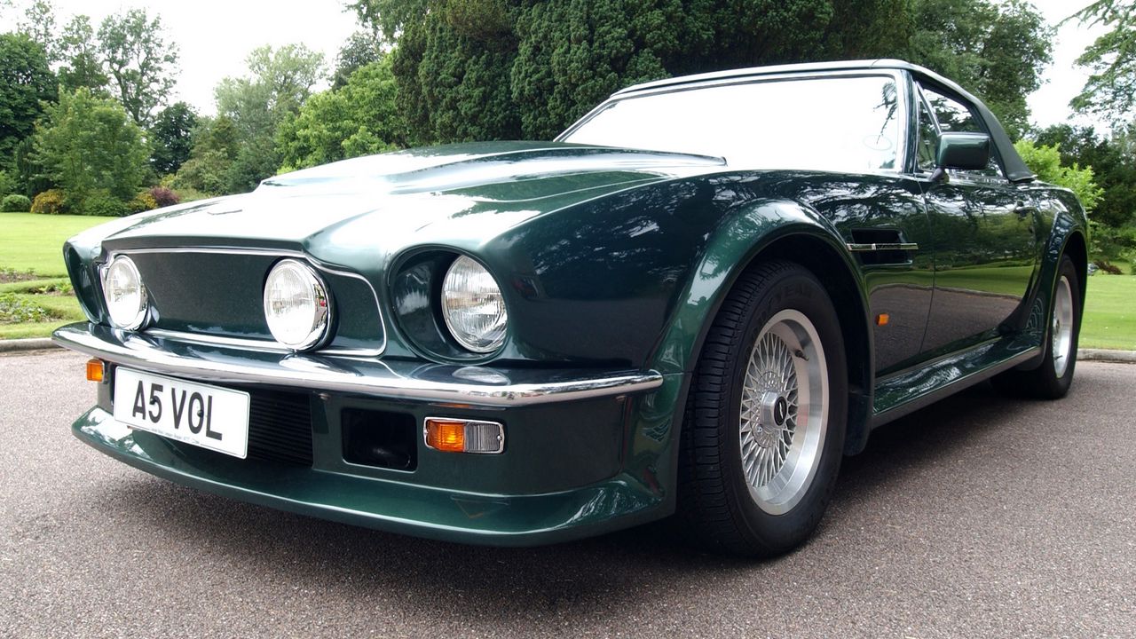 Wallpaper aston martin, v8, vantage, 1984, green, front view, car, retro