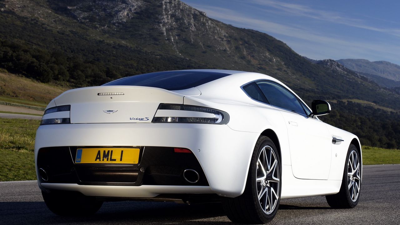 Wallpaper aston martin, v8, vantage, 2011, white, rear view, style, mountain