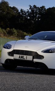 Preview wallpaper aston martin, v8, vantage, 2011, white, front view, cars, trees