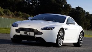 Preview wallpaper aston martin, v8, vantage, 2011, white, front view, cars, trees