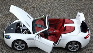 Preview wallpaper aston martin, v8, vantage, 2008, white, top view, car, cabriolet