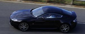 Preview wallpaper aston martin, v8, vantage, 2010, black, side view, style, speed