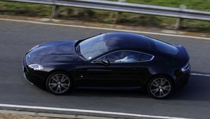 Preview wallpaper aston martin, v8, vantage, 2010, black, side view, style, speed