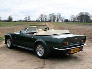 Preview wallpaper aston martin, v8, vantage, 1987, green, side view, cabriolet, nature