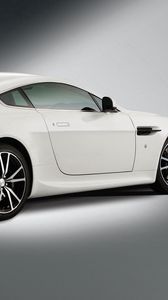 Preview wallpaper aston martin, v8, vantage, 2010, white, side view, auto