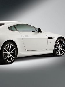 Preview wallpaper aston martin, v8, vantage, 2010, white, side view, auto