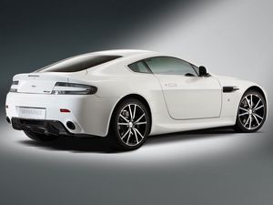 Preview wallpaper aston martin, v8, vantage, 2010, white, side view, auto