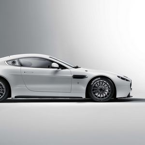 Preview wallpaper aston martin, v8, vantage, 2010, white, side view, style