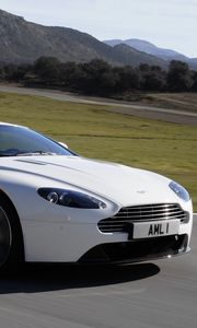 Preview wallpaper aston martin, v8, vantage, 2011, white, side view, speed, mountain