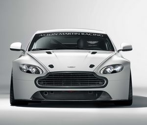 Preview wallpaper aston martin, v8, vantage, 2010, white, front view, style, auto