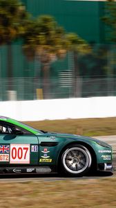 Preview wallpaper aston martin, v8, vantage, 2009, green, side view, sports, speed