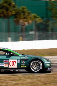 Preview wallpaper aston martin, v8, vantage, 2009, green, side view, sports, speed