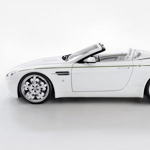 Preview wallpaper aston martin, v8, vantage, 2010, white, side view, style