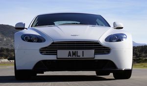 Preview wallpaper aston martin, v8, vantage, 2011, white, front view, car, asphalt