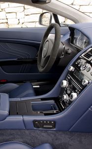 Preview wallpaper aston martin, v8, vantage, 2011, salon, interior, steering wheel