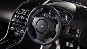 Preview wallpaper aston martin, v8, vantage, 2011, salon, interior, steering wheel, speedometer