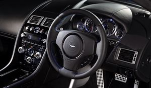 Preview wallpaper aston martin, v8, vantage, 2011, salon, interior, steering wheel, speedometer