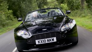 Preview wallpaper aston martin, v8, vantage, 2010, black, front view, style, nature