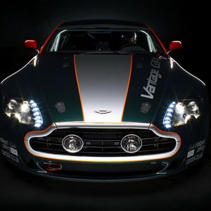 Preview wallpaper aston martin, v8, vantage, 2009, green, front view, cars, sports