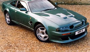 Preview wallpaper aston martin, v8, vantage, 1999, green, side view, auto