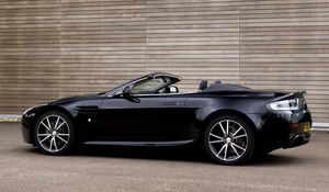 Preview wallpaper aston martin, v8, vantage, 2010, black, side view, auto, style