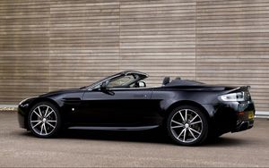 Preview wallpaper aston martin, v8, vantage, 2010, black, side view, auto, style