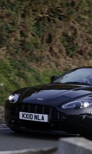 Preview wallpaper aston martin, v8, vantage, 2010, black, side view, style, nature