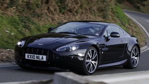 Preview wallpaper aston martin, v8, vantage, 2010, black, side view, style, nature