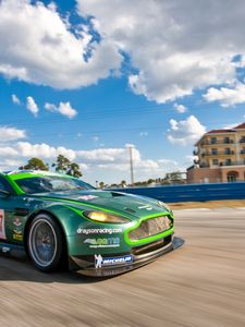 Preview wallpaper aston martin, v8, vantage, 2009, green, side view, sport, speed