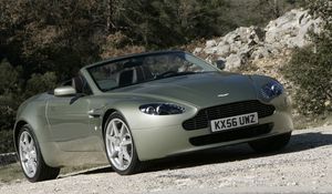 Preview wallpaper aston martin, v8, vantage, 2006, beige, side view, style, cabriolet, forest