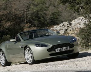 Preview wallpaper aston martin, v8, vantage, 2006, beige, side view, style, cabriolet, forest