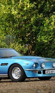 Preview wallpaper aston martin, v8, vantage, 1977, blue, side view, cars, trees