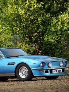 Preview wallpaper aston martin, v8, vantage, 1977, blue, side view, cars, trees