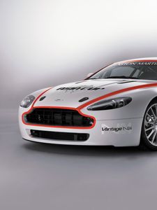 Preview wallpaper aston martin, v8, vantage, 2008, white, front view, style, sports