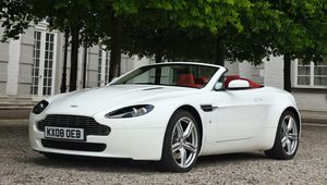 Preview wallpaper aston martin, v8, vantage, 2008, white, front view, style, cabriolet