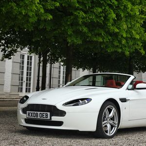 Preview wallpaper aston martin, v8, vantage, 2008, white, front view, style, cabriolet